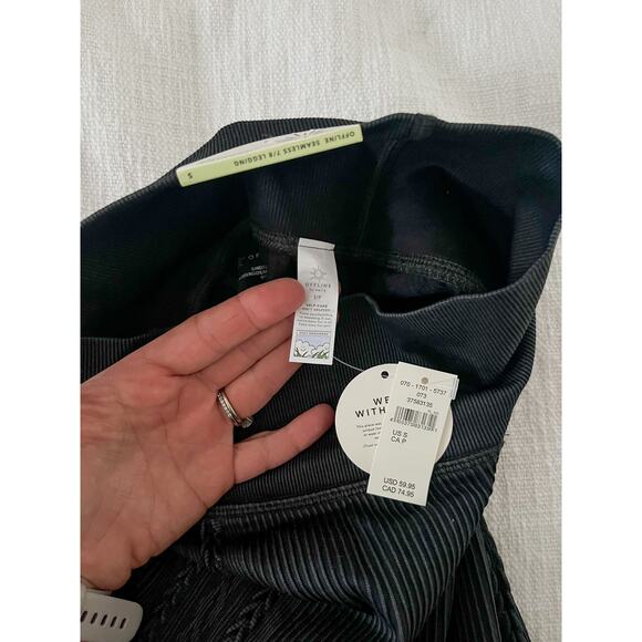 NWT Aerie OFFLINE Seamless Ribbed Cable High Waist Legging 7/8 Washed Black Sz S - Picture 8 of 9